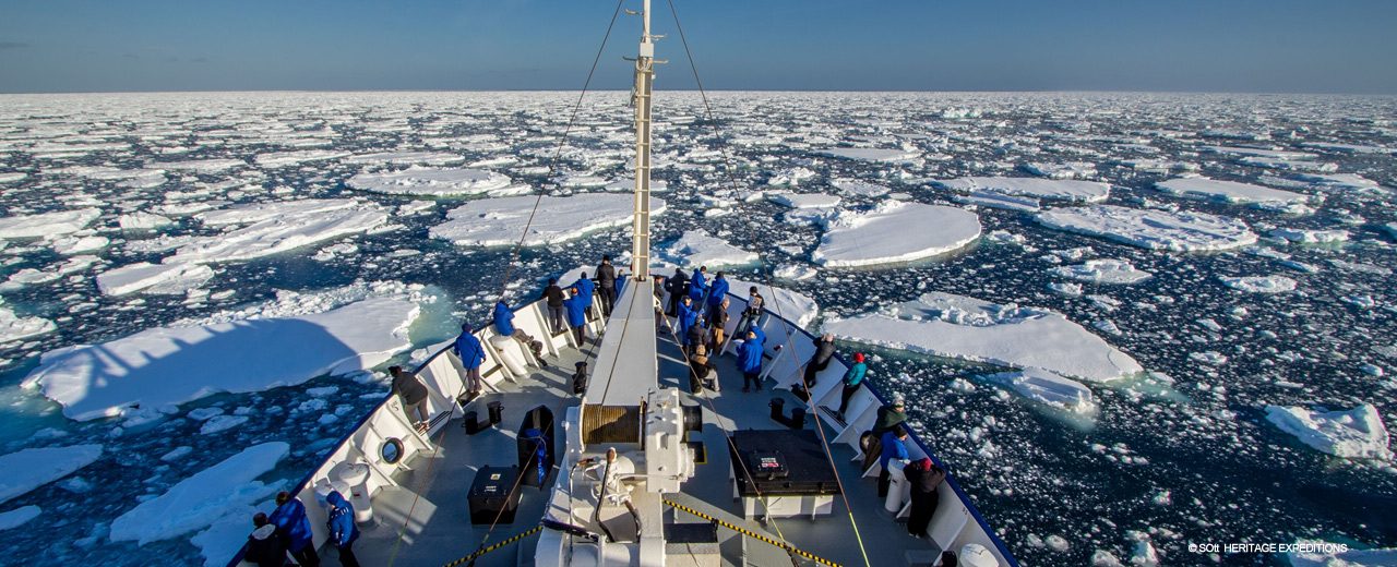Antarctica,Sailing through ice