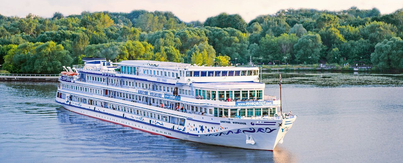Moscow-StPetersburg_River-Cruise_Ship